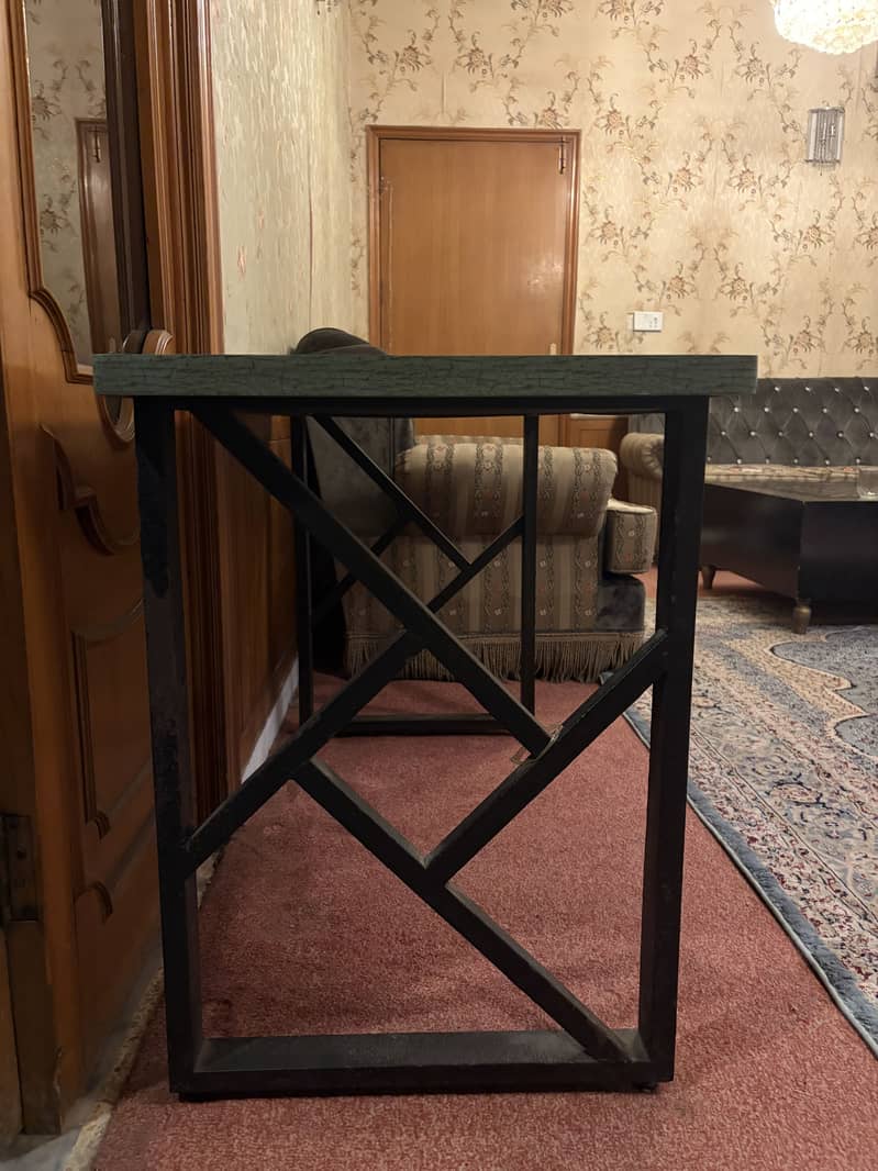 Office Table 0