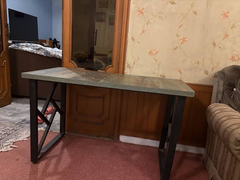 Office Table 4