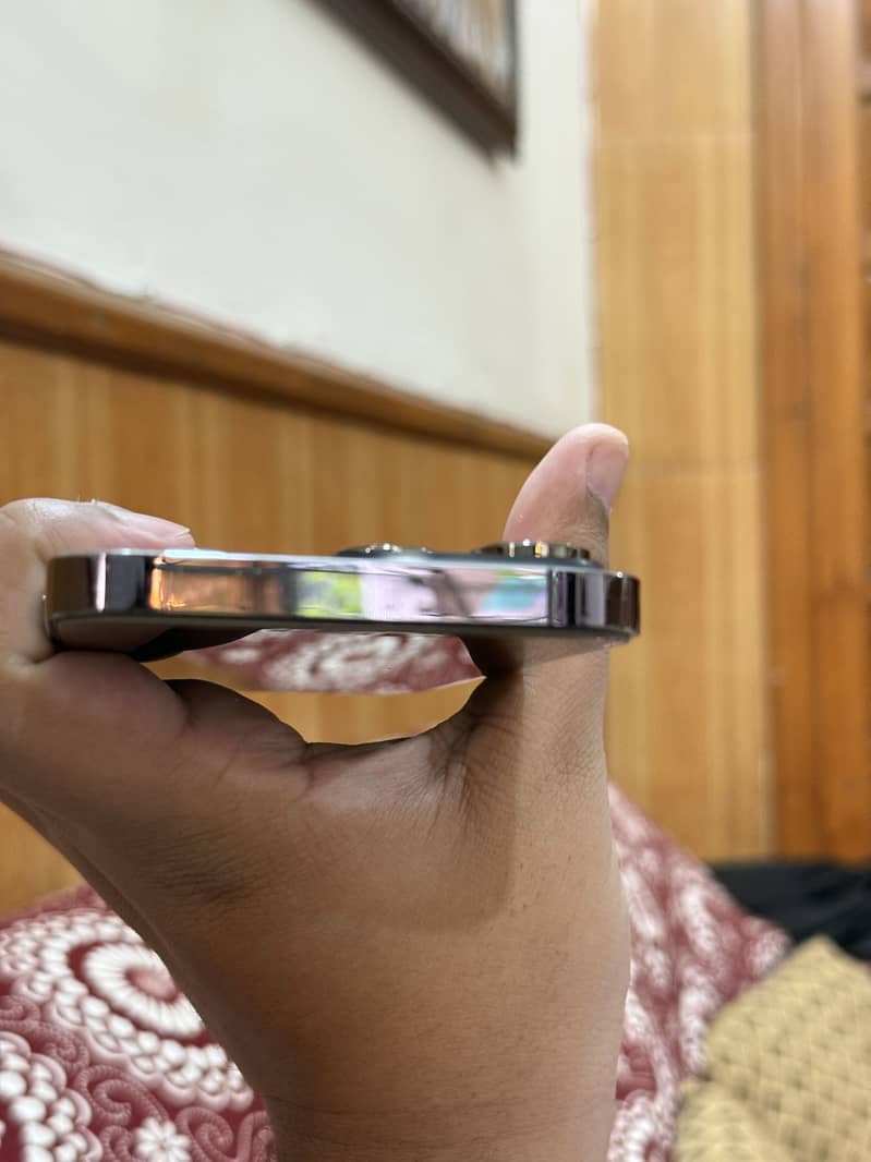 Apple iPhone 14 Pro Max 1