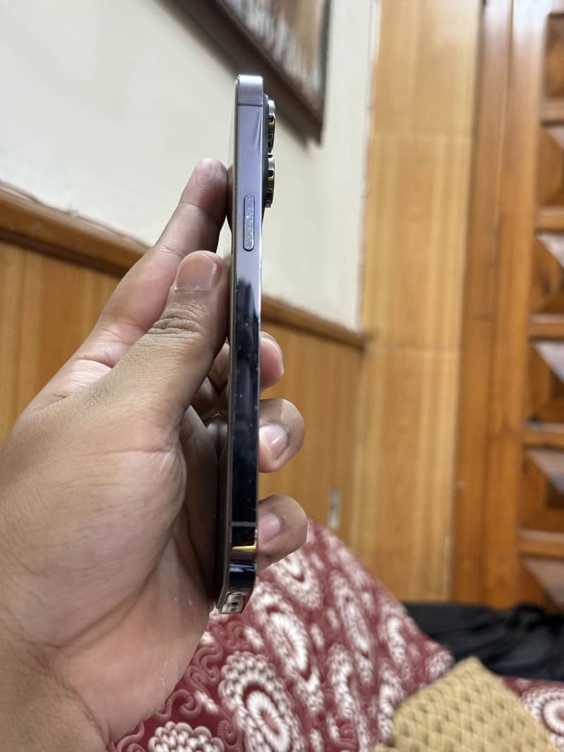 Apple iPhone 14 Pro Max 6