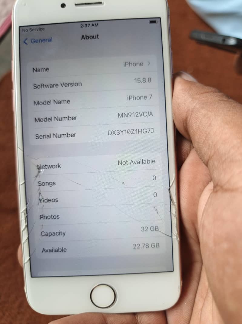 Apple iPhone 7 2