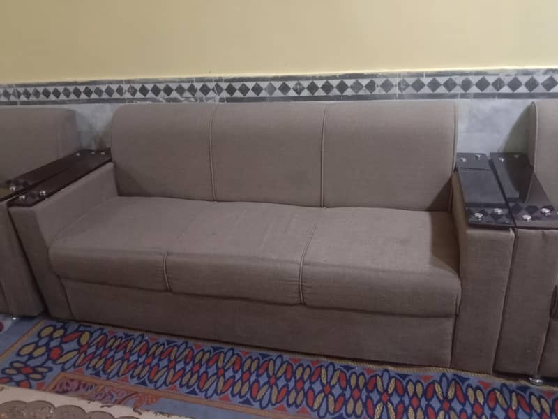 5 seater sofa 0