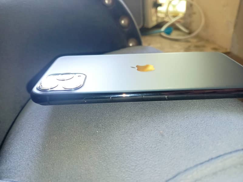 Apple iPhone 11 Pro Max 3