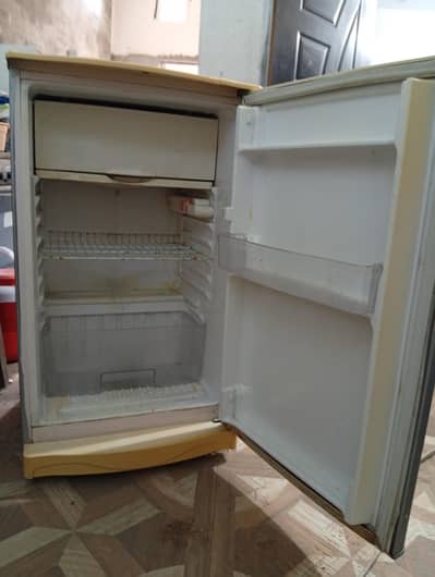 waves fridge 8 cu. feet, compressor not working