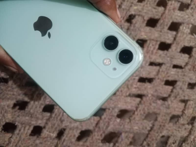 Apple iPhone 11 2