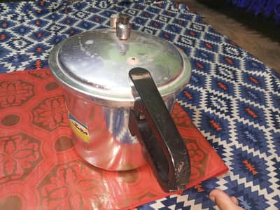 Majestic Big size New Cooker