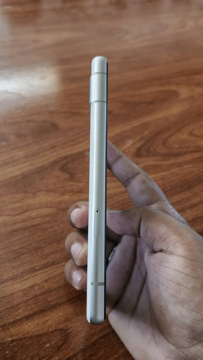 Google Pixel 7a 3