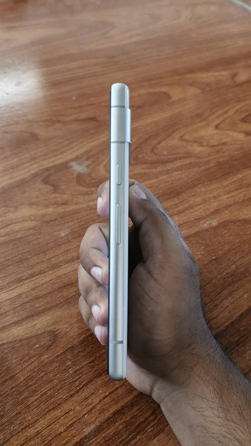 Google Pixel 7a 6