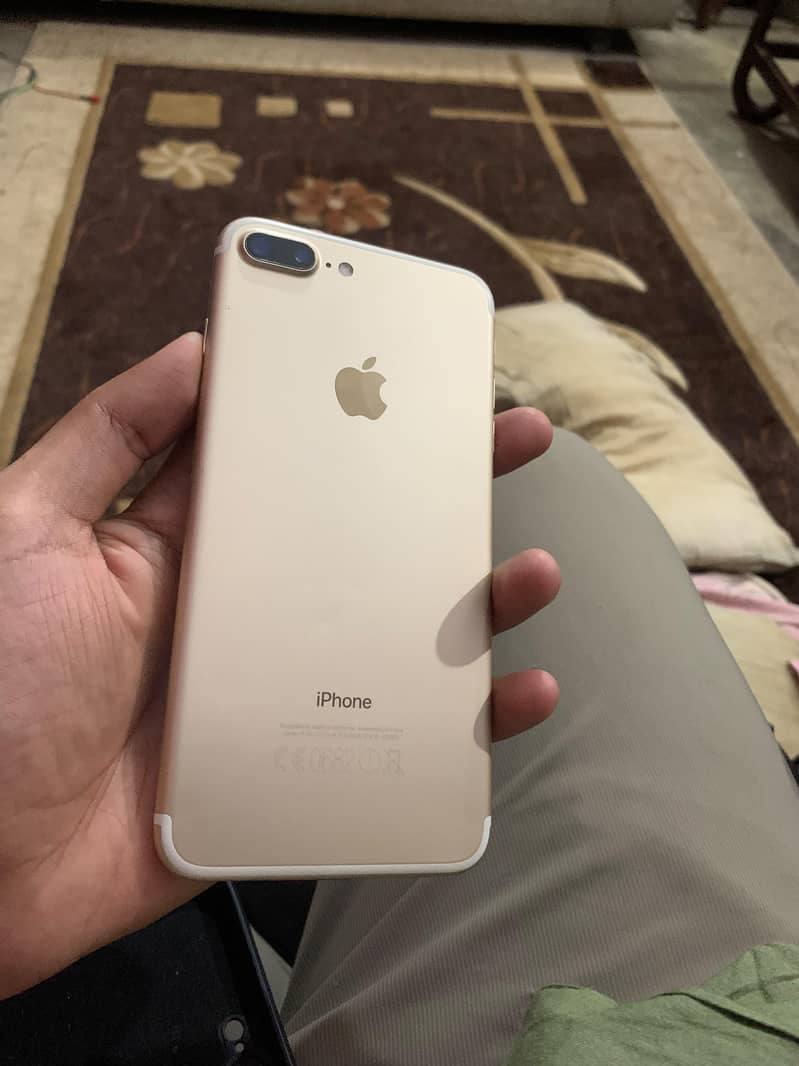 Apple iPhone 7 Plus 2