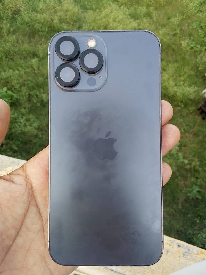 Apple iPhone 13 Pro Max 2