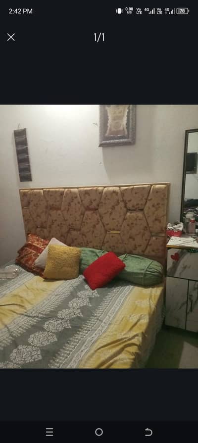 King size Bed