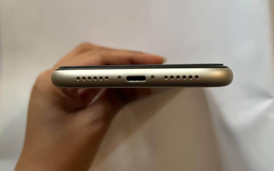 Apple iPhone 11 3