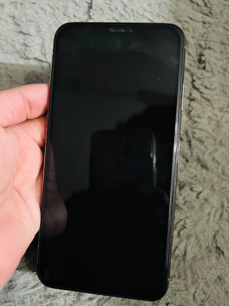 Apple iPhone XS Max 2