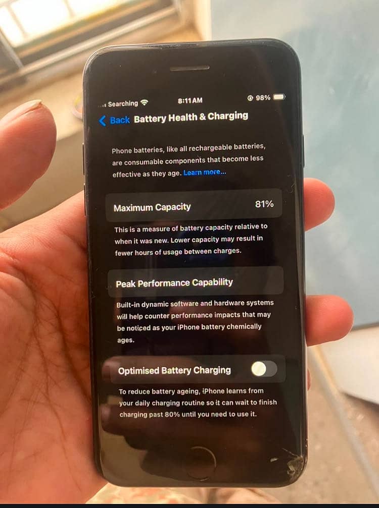 Apple iPhone SE 2nd generation 4