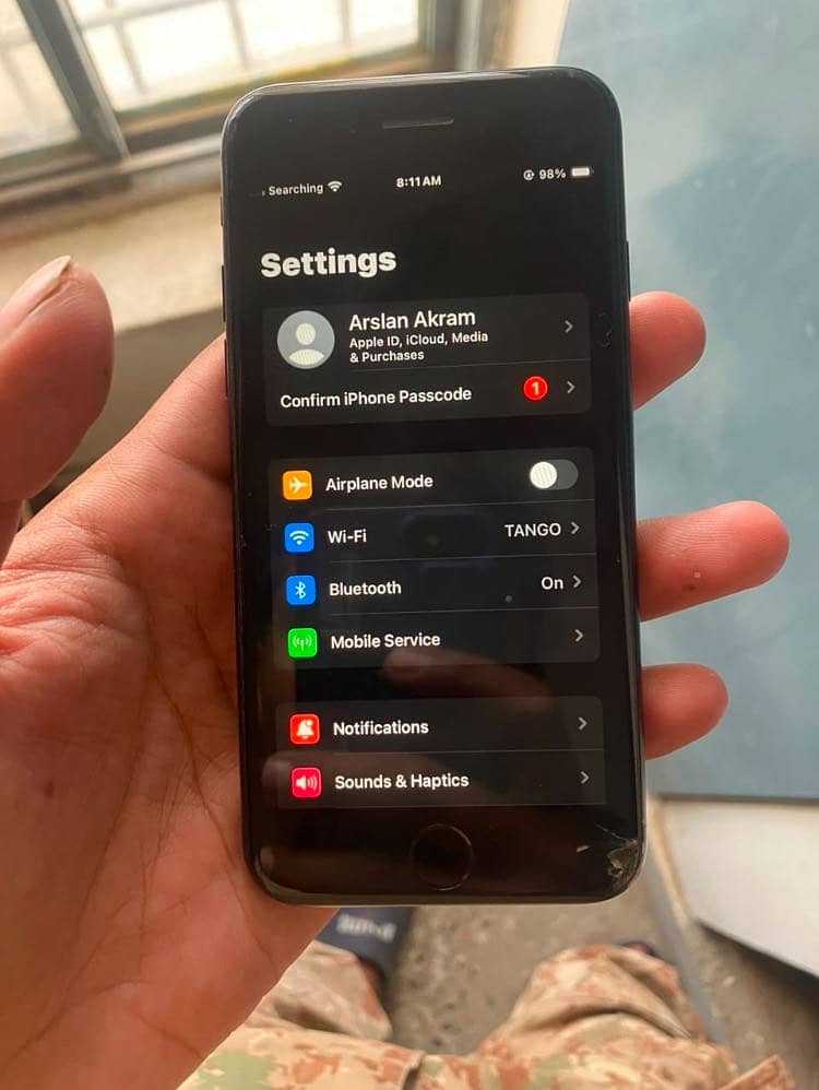Apple iPhone SE 2nd generation 6