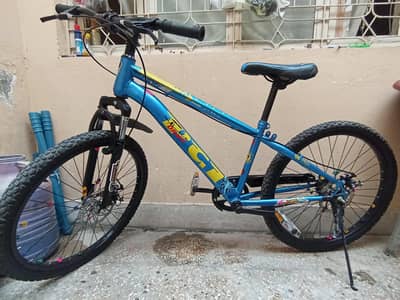 selling adults bike in good condition
