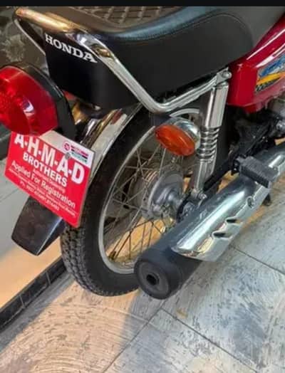 Honda cG125.    ( 2026 model) full new 10/10 +923464494484