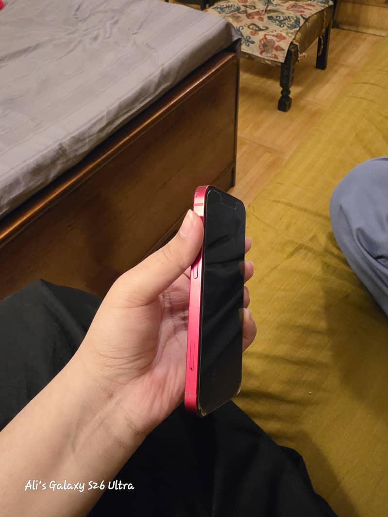 Apple iPhone 13 mini 1