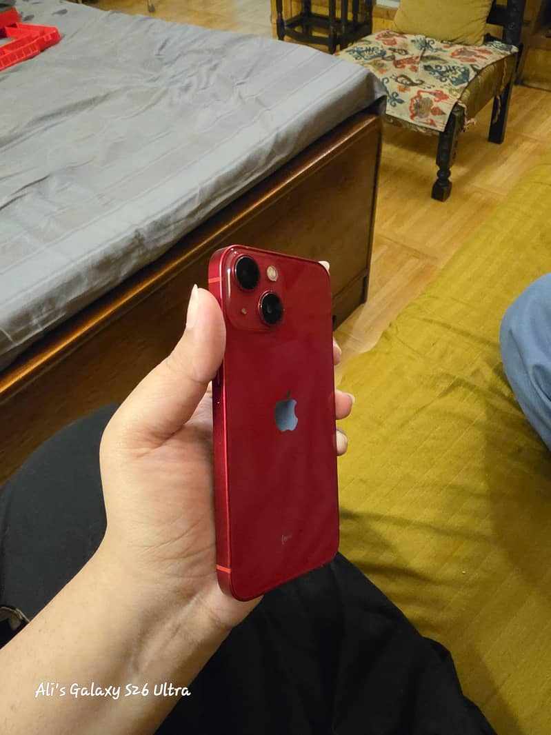 Apple iPhone 13 mini 4