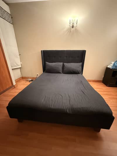Luxury Queen Size Bed | Hotel-Style Upholstered Headboard | Like New
