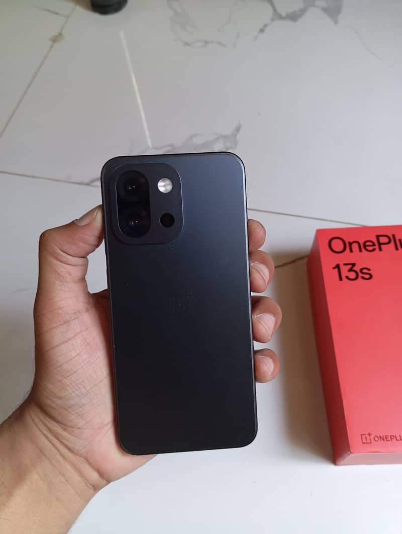 One Plus 13s 2