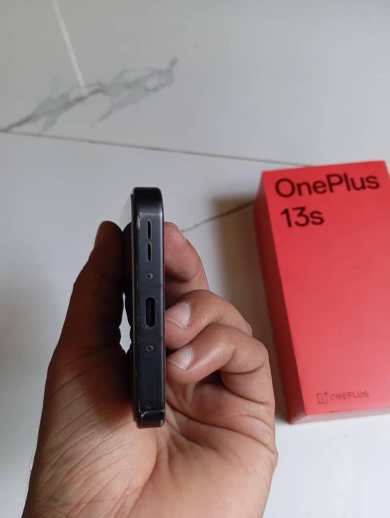 One Plus 13s 4
