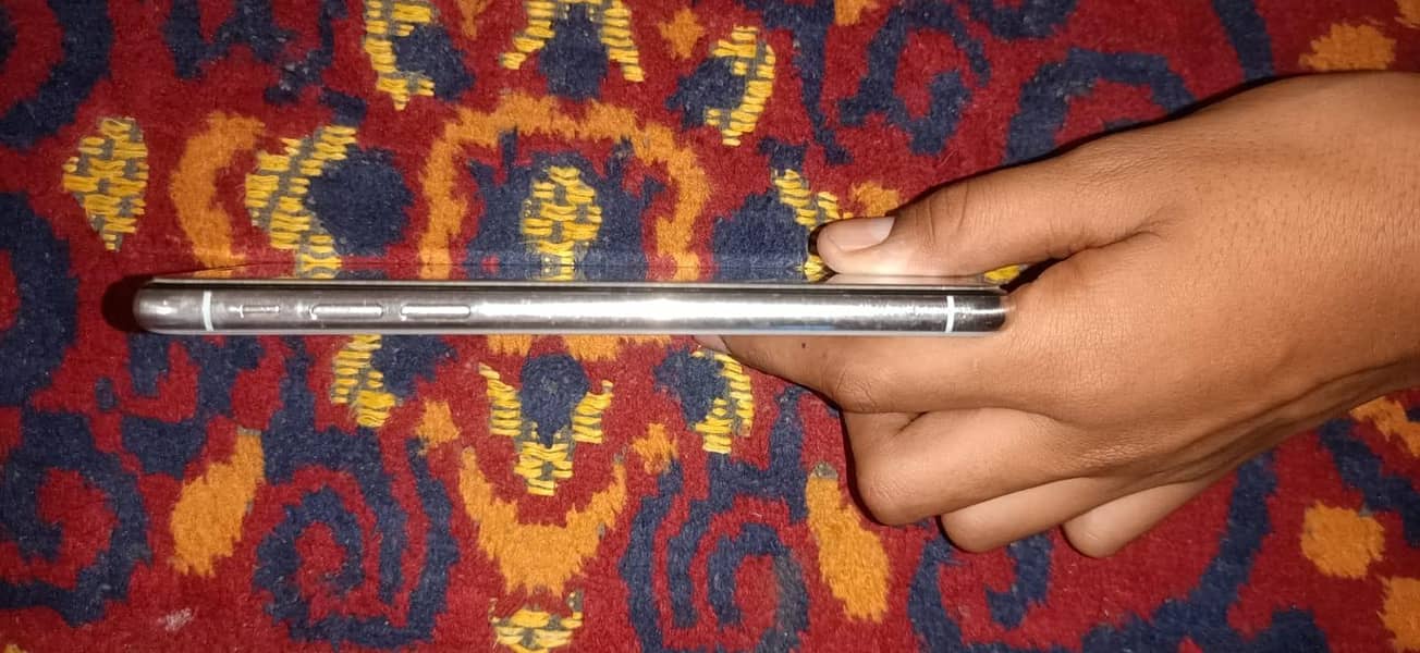 Apple iPhone XS 1