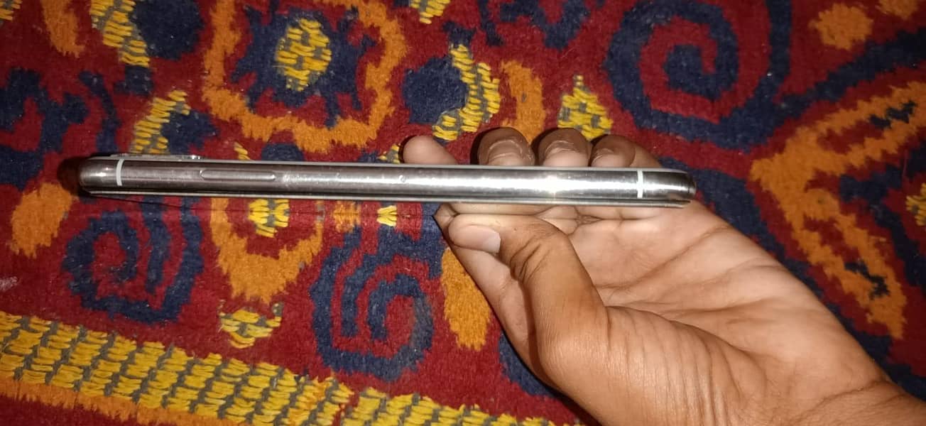 Apple iPhone XS 3
