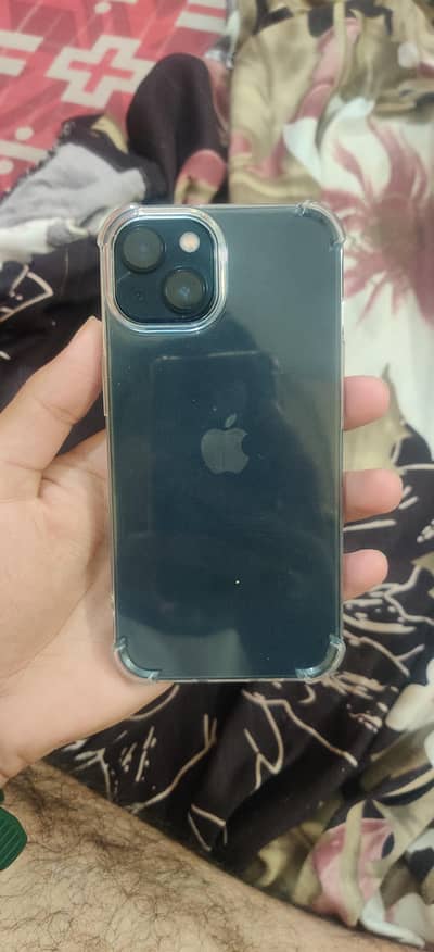 Apple iPhone 13
