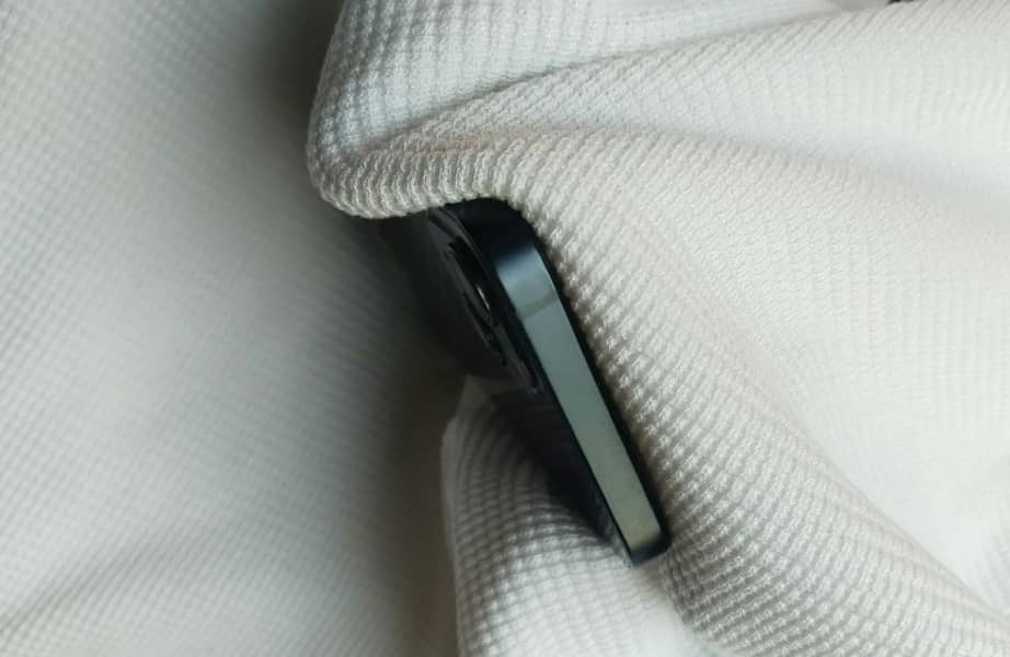 Apple iPhone 13 3