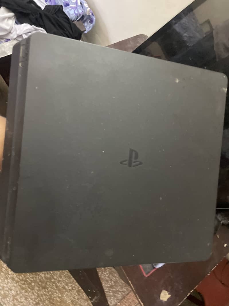 PS4 slim 2