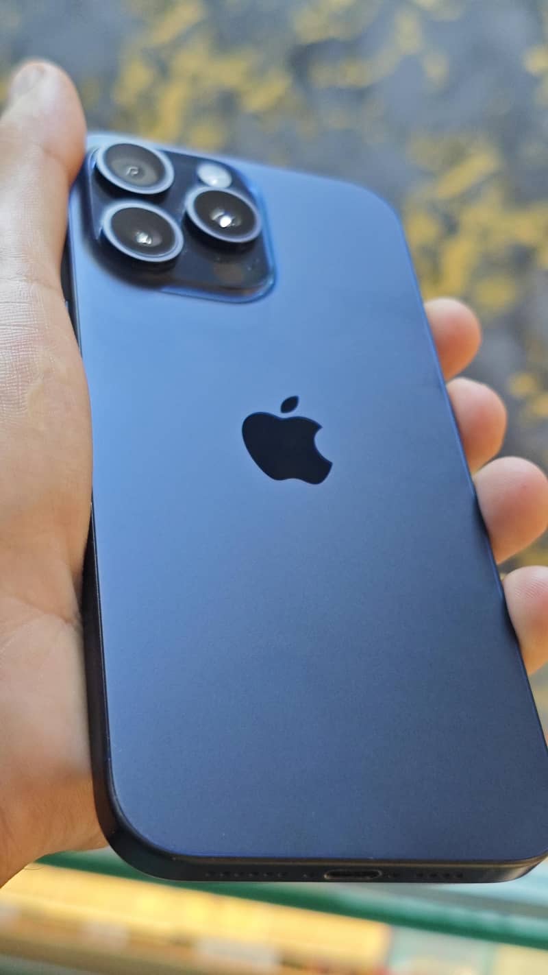 Apple iPhone 15 Pro Max 7