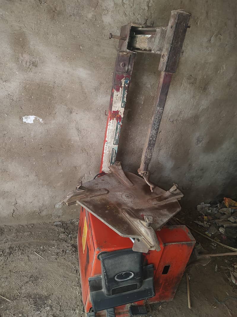 Tyre changer machine 3 pendal 5