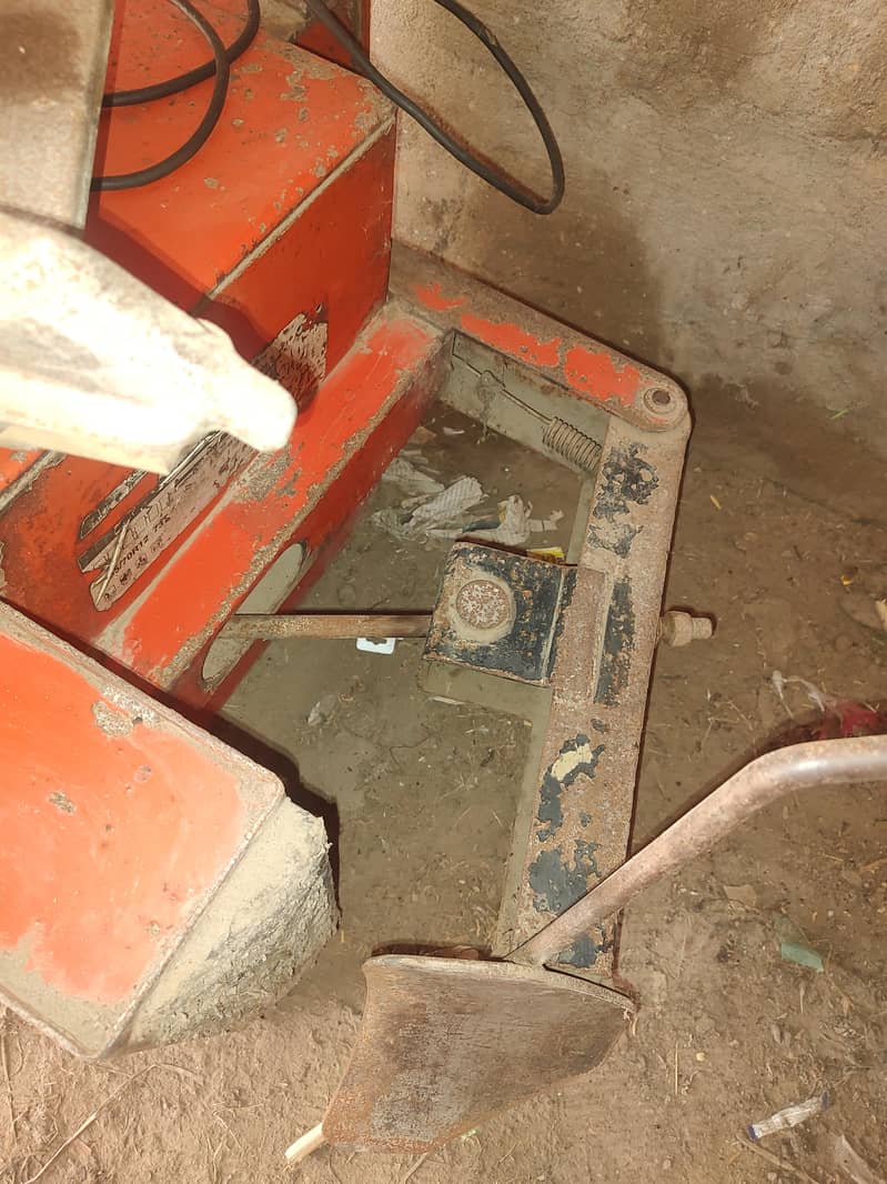 Tyre changer machine 3 pendal 7