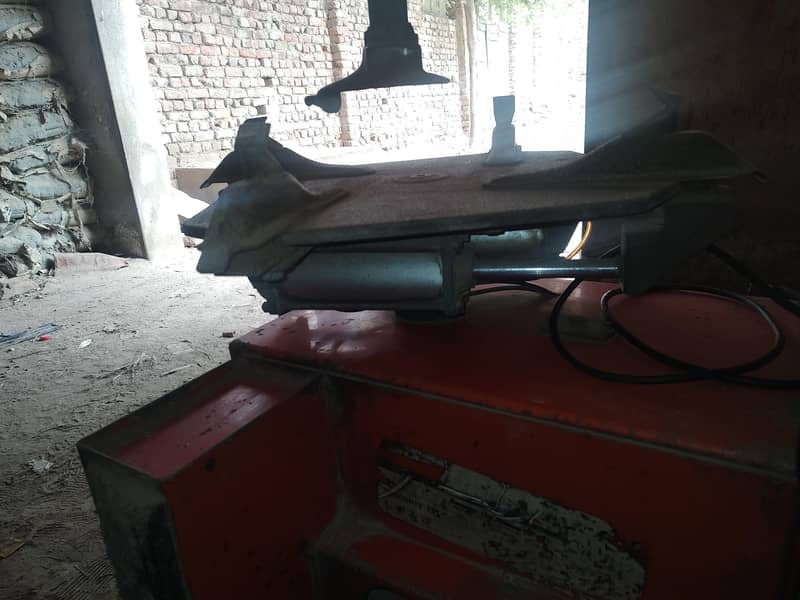 Tyre changer machine 3 pendal 9