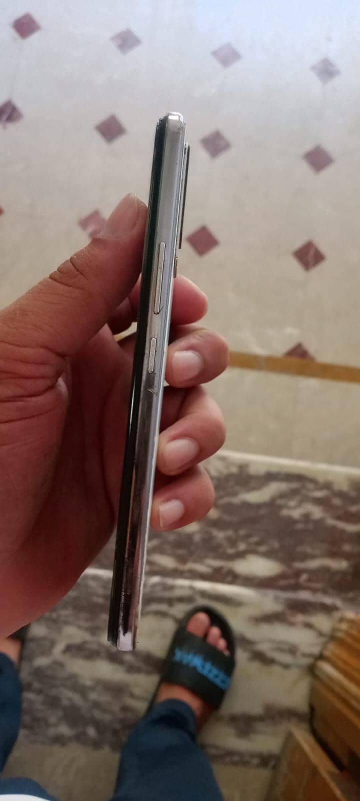 Vivo V21 4