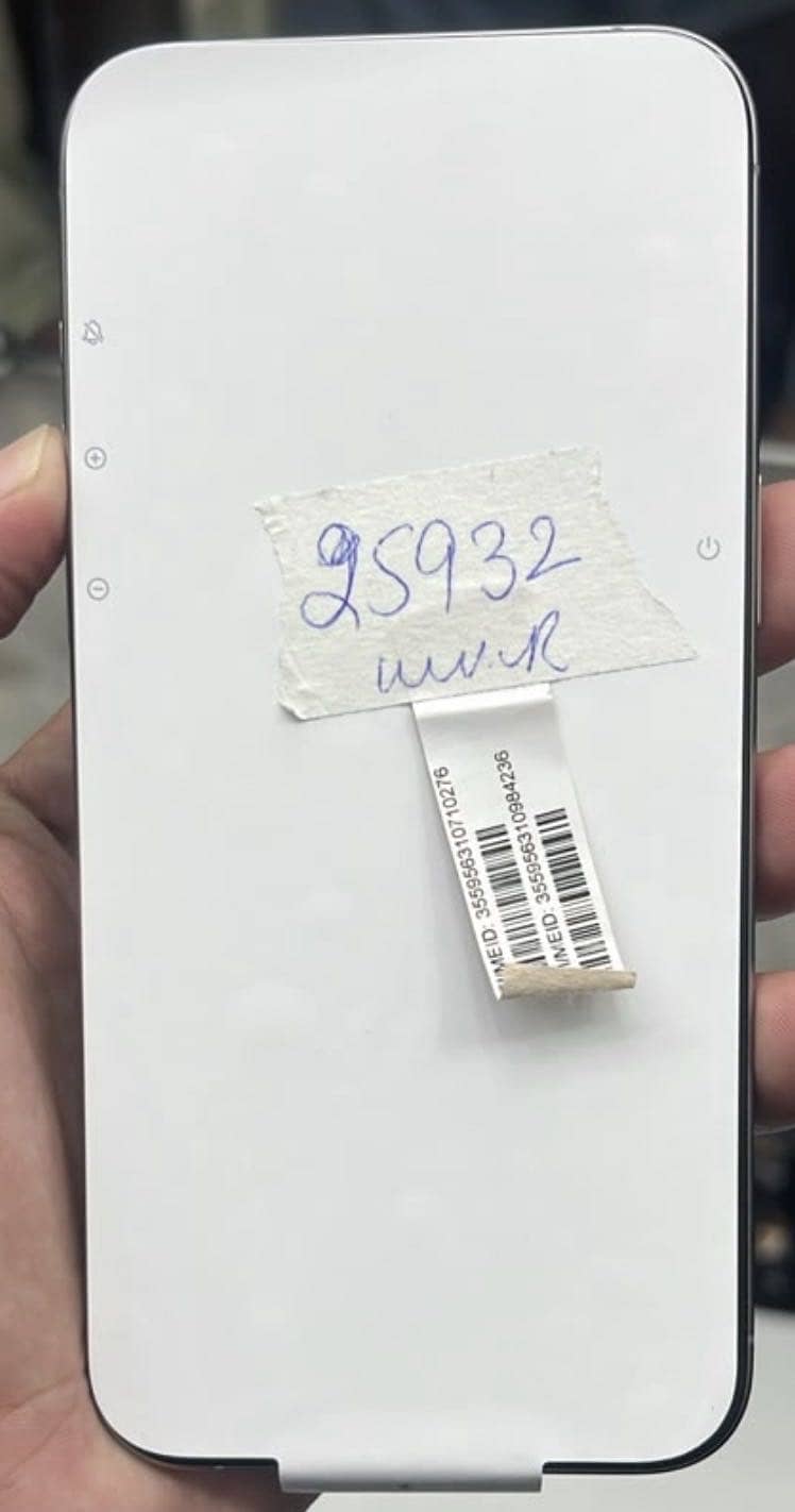 Apple iPhone 15 Pro Max 3