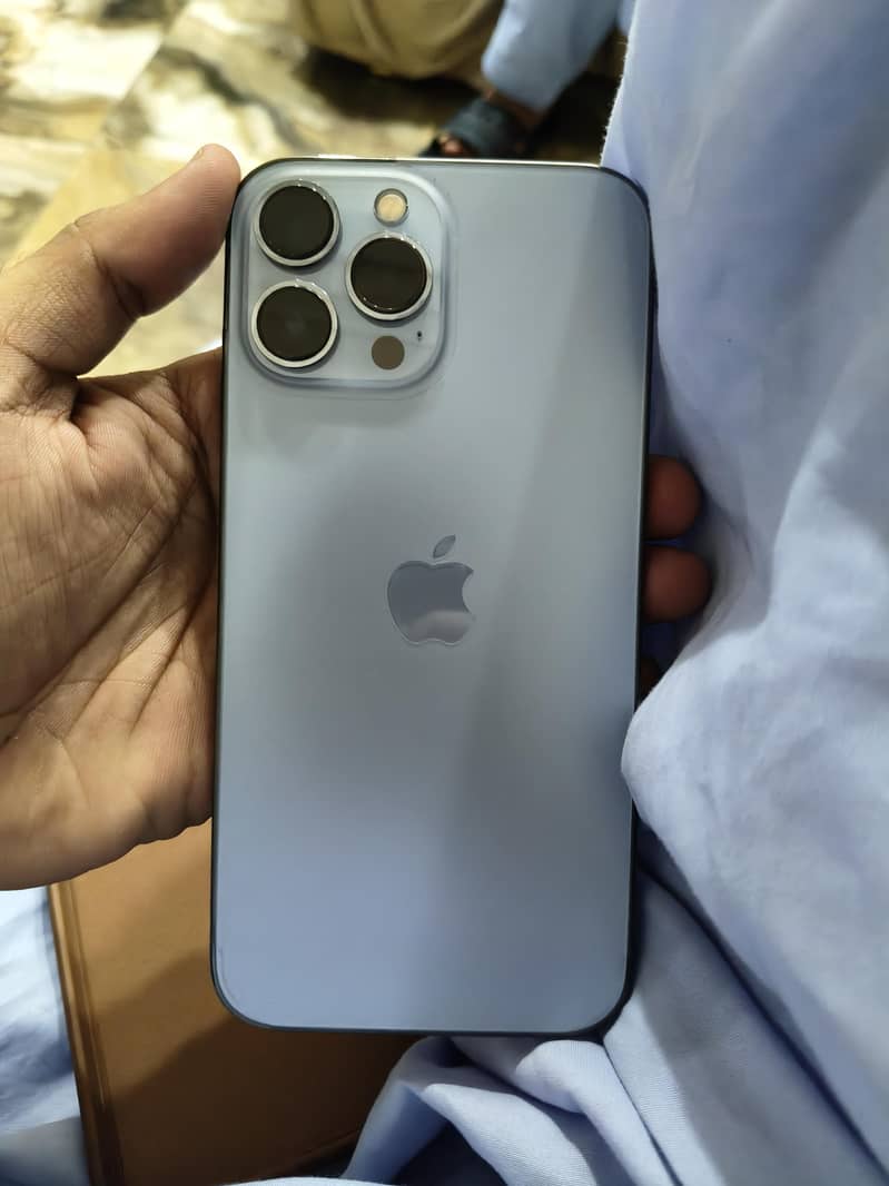 Apple iPhone 13 Pro Max 0