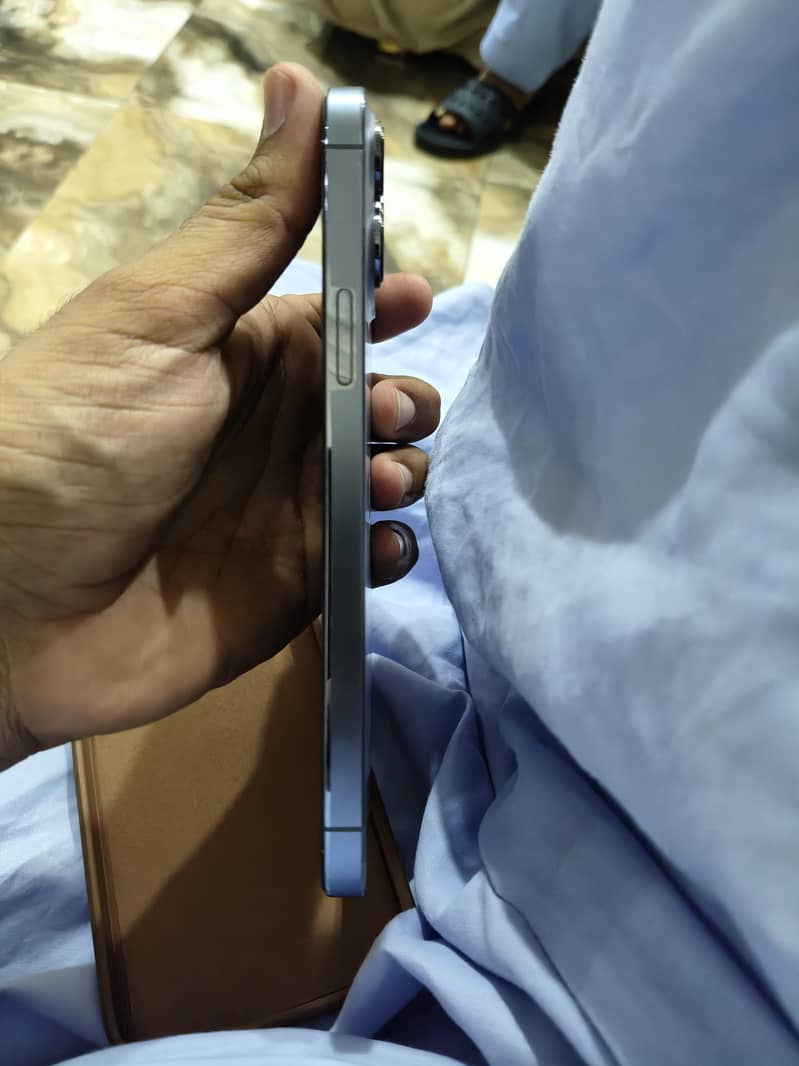 Apple iPhone 13 Pro Max 4
