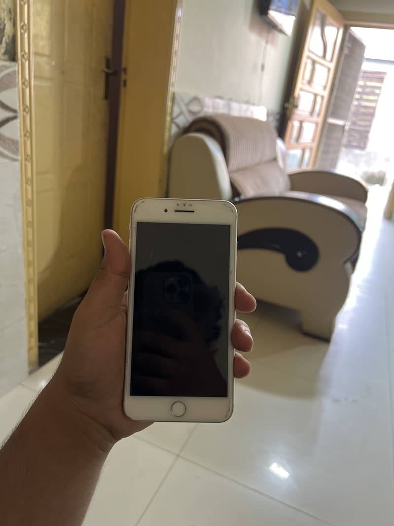 Apple iPhone 7 Plus 0
