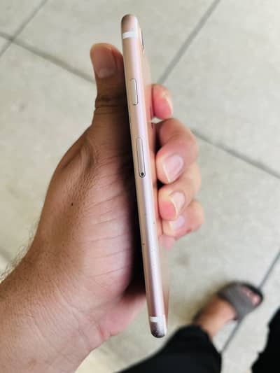 Apple iPhone 7