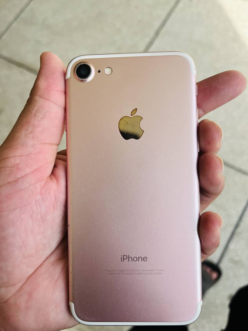 Apple iPhone 7 2