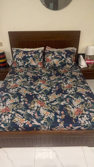 Queen bed