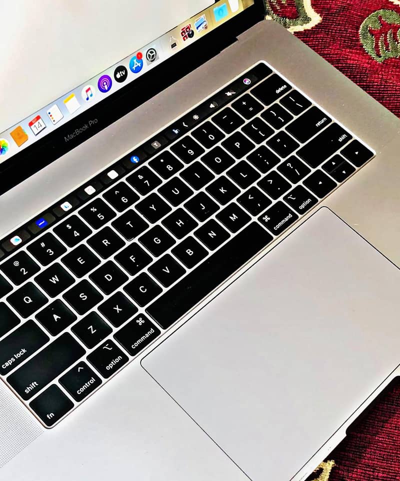 MacBook 2