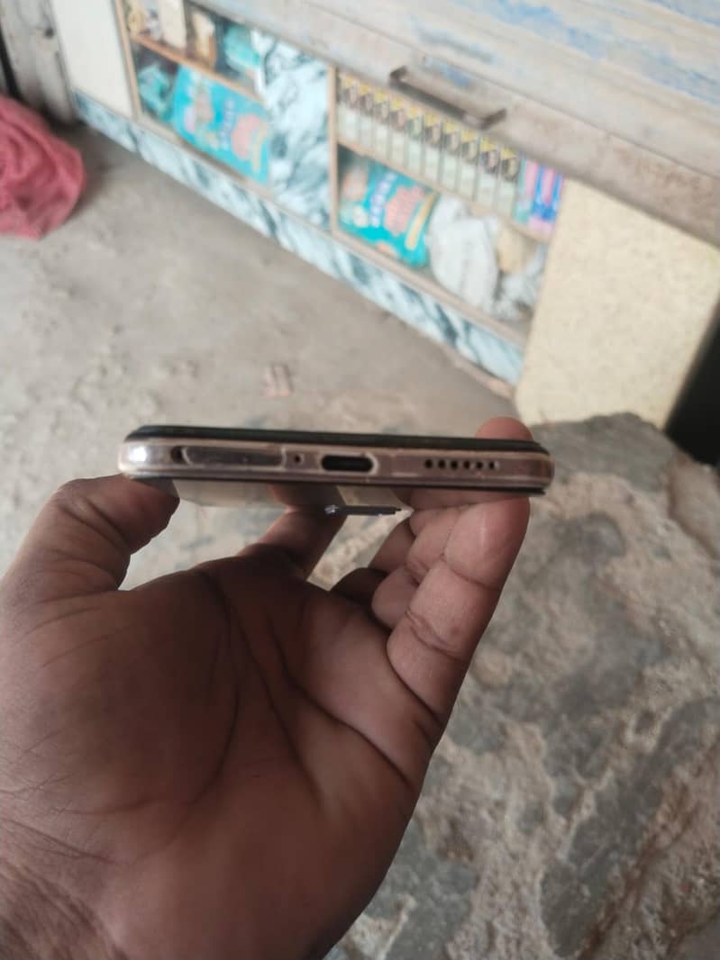 Vivo V21 3