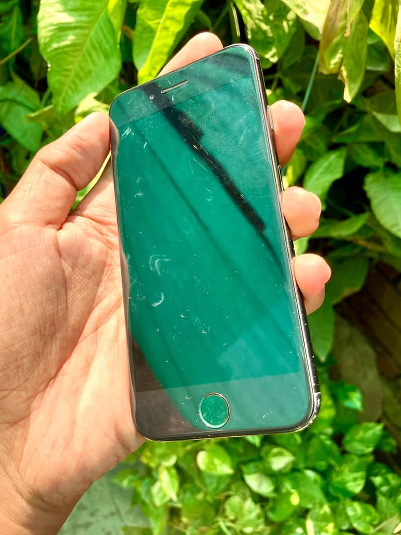 Apple iPhone 7 4