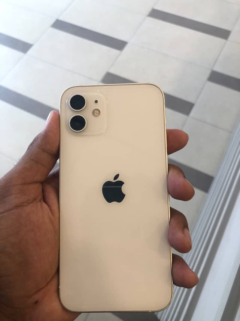 Apple iPhone 12 9