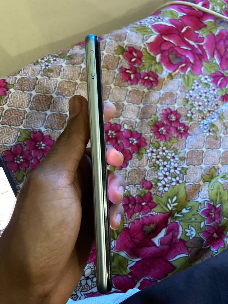 Apple iPhone 7 Plus 6