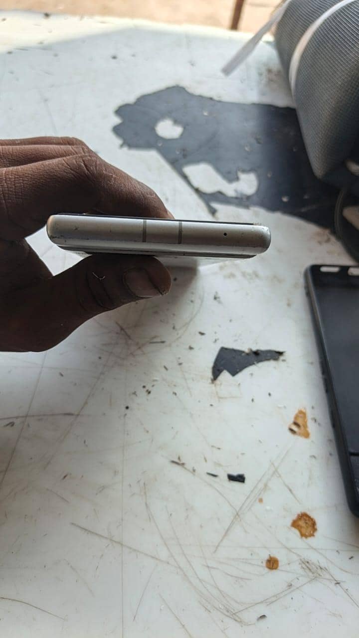 Google Pixel 7a 3
