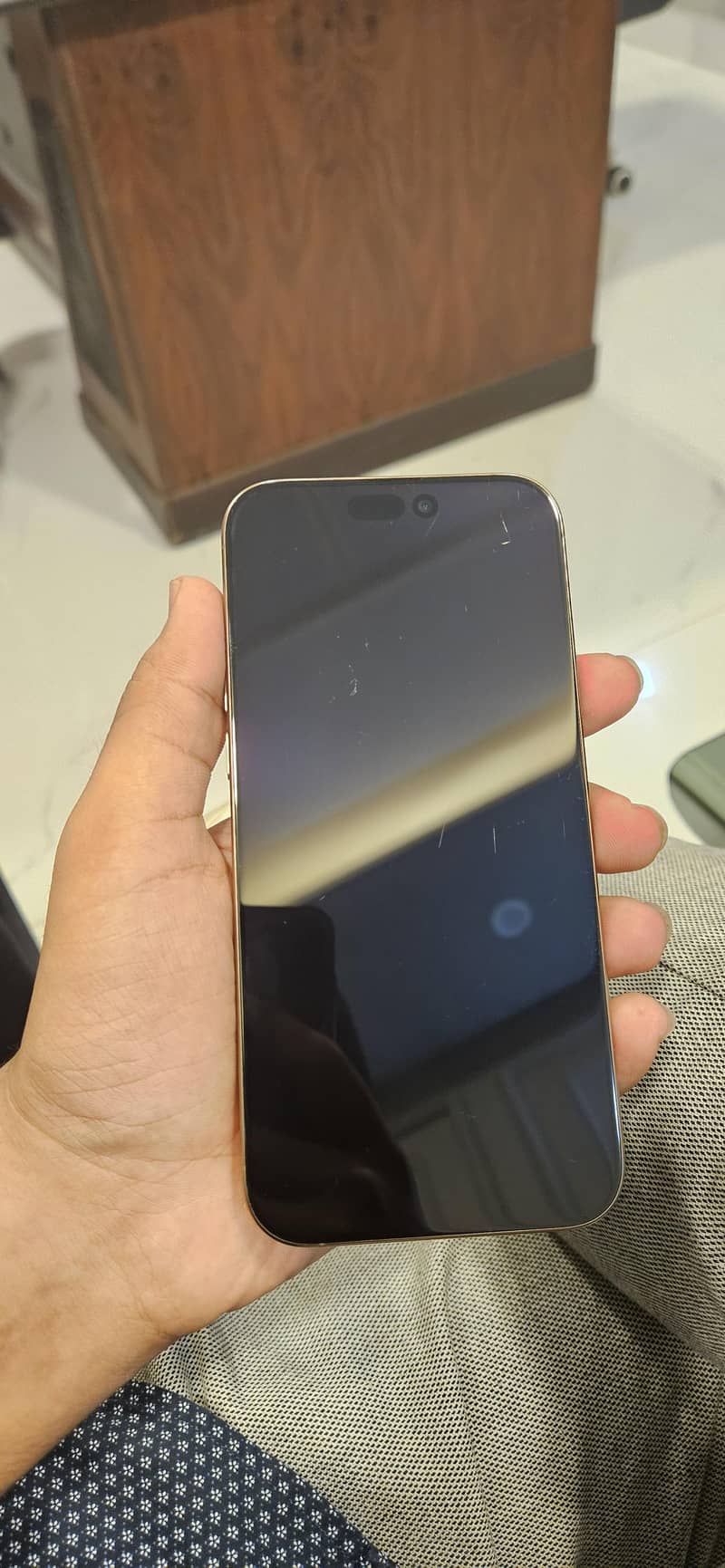 Apple iPhone 16 Pro Max 4
